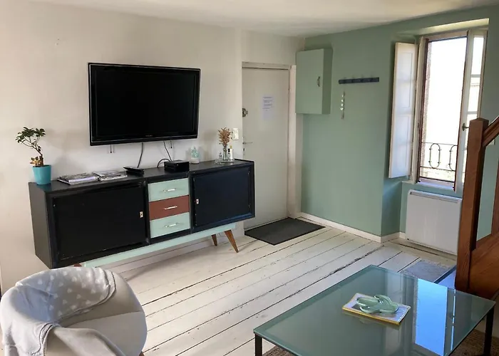 4 Pers Au Centre Des Remparts 公寓