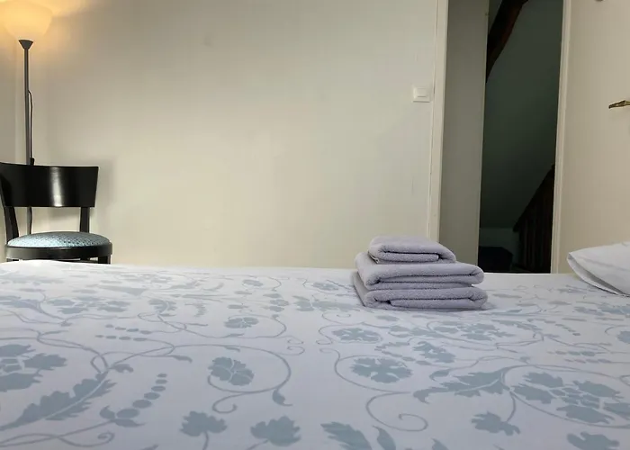 4 Pers Au Centre Des Remparts * 盖朗德