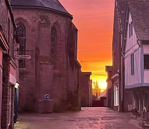 4 Pers Au Centre Des Remparts * 盖朗德